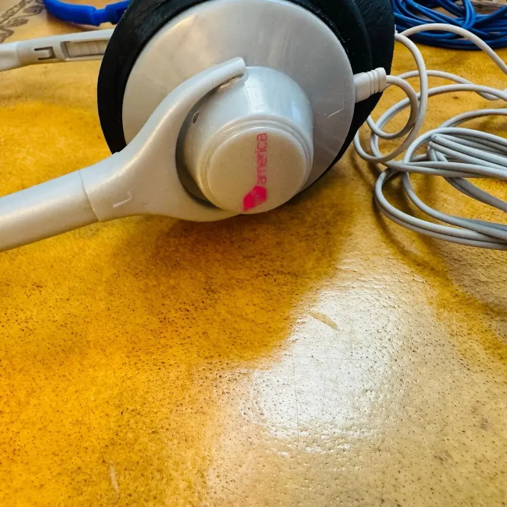 Set of 2 Headphones Virgin America Airplane Working